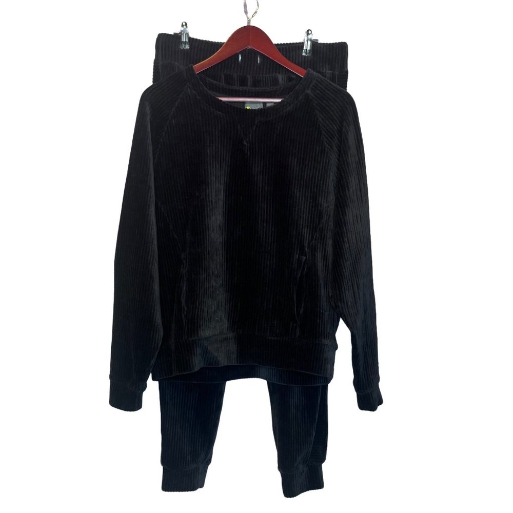 Zella Black Ribbed Velvet Crew Neck Sweater